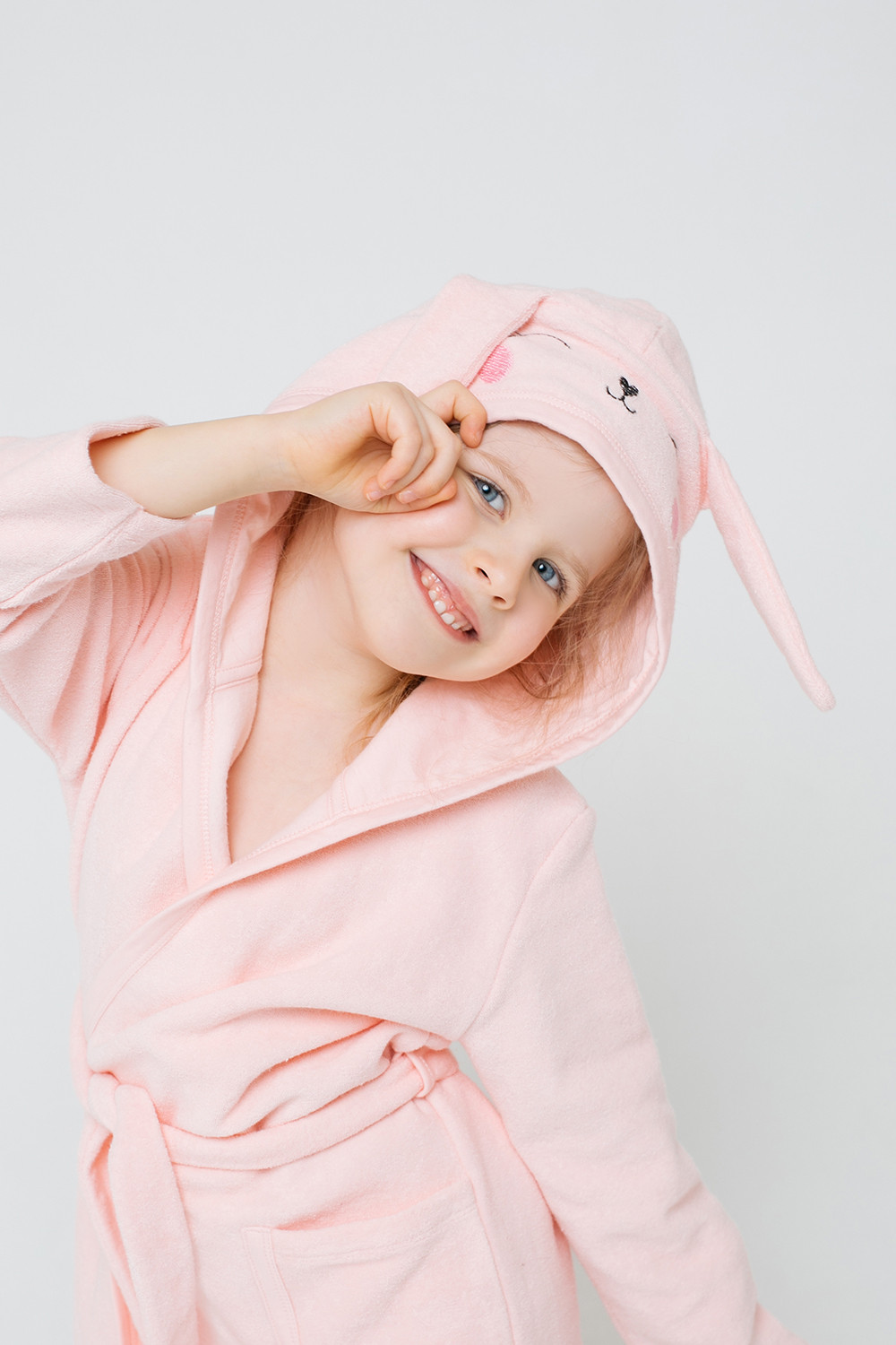 картинка Халат для девочки Crockid К 5481 светло-розовый (зайчик) от магазина детских товаров ALiSa