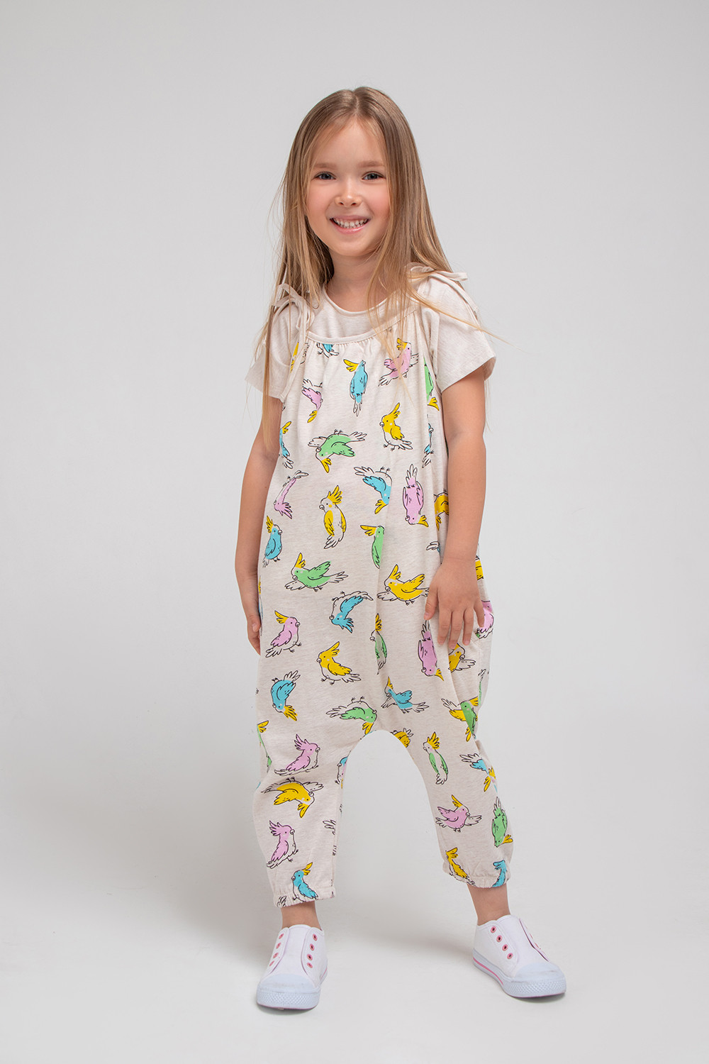 картинка Полукомбинезон для девочки Crockid КР 6310 светло-бежевый меланж, цветные какаду к333 от магазина детских товаров ALiSa