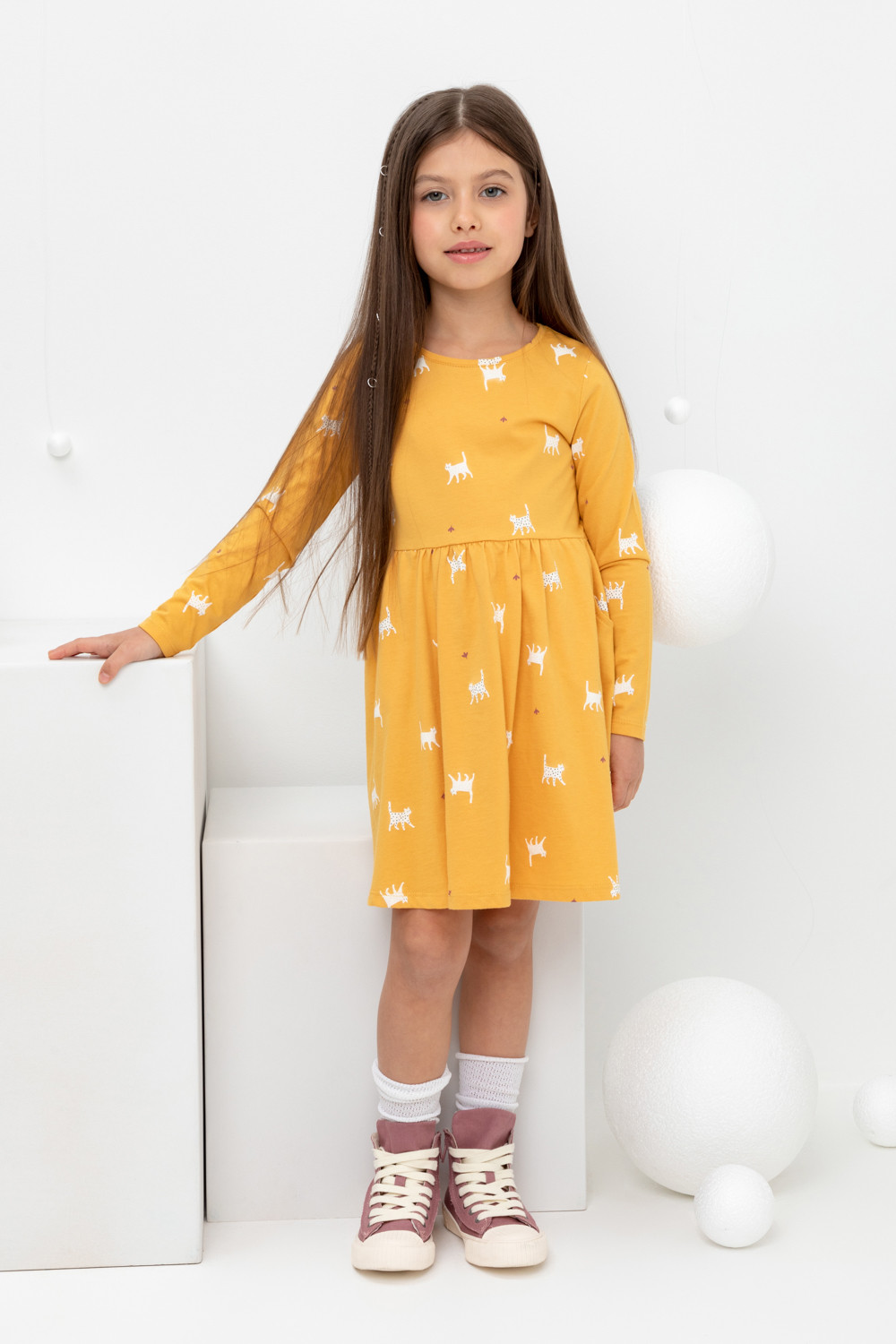 картинка Платье для девочки Crockid КР 5832 янтарное золото, кошечки к431 от магазина детских товаров ALiSa