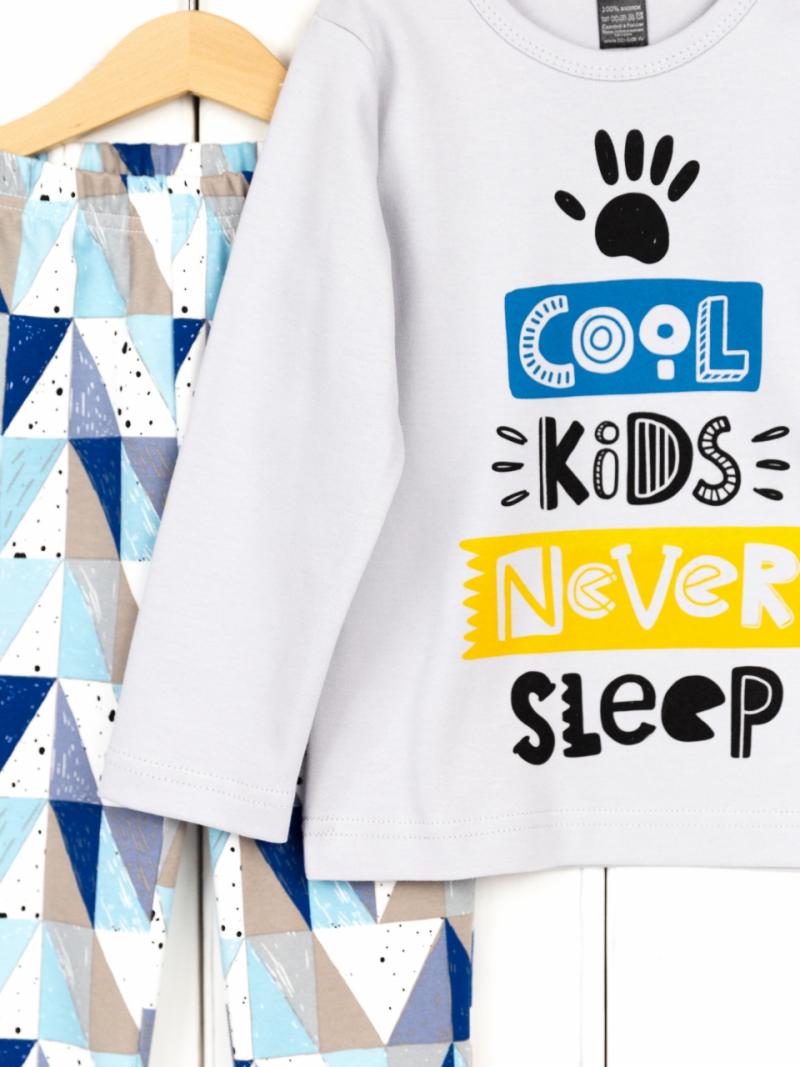 картинка Пижама для мальчика Baby Boom КС15/2-И серый жемчуг COIL NEVER + треугольники от магазина детских товаров ALiSa