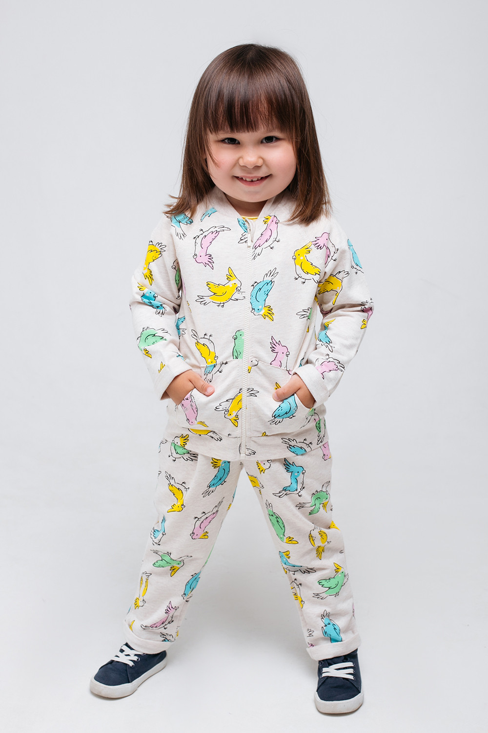 картинка Брюки для девочки Crockid КР 400339 светло-бежевый меланж, цветные какаду к327 от магазина детских товаров ALiSa